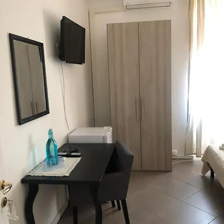 Piazza Dante 3*