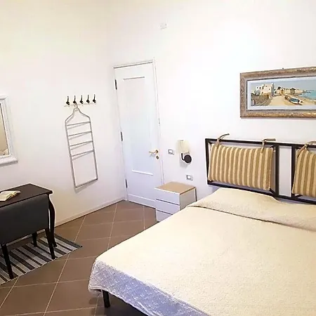 Piazza Dante Bed & Breakfast 3*