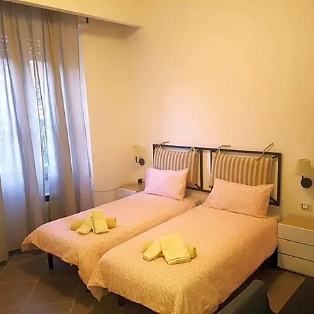Piazza Dante Bed & Breakfast