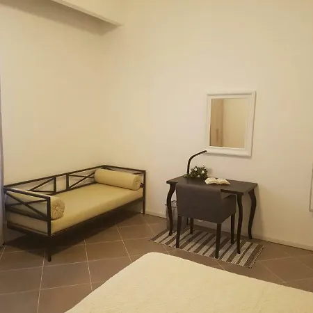 Piazza Dante 3*
